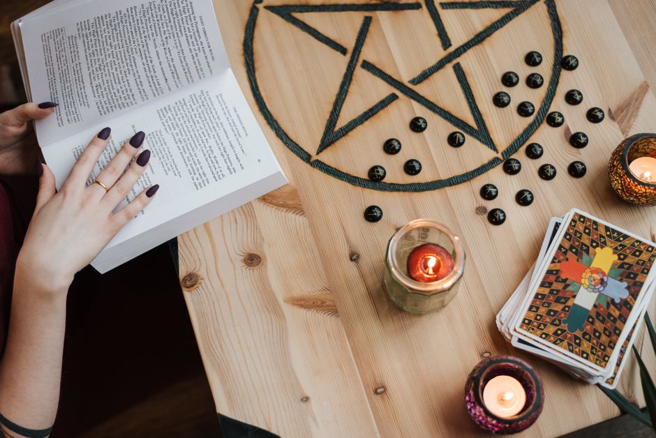Lal Kitab Astrology Explained: Houses, Planets, Debts & Remedies (Complete Guide)